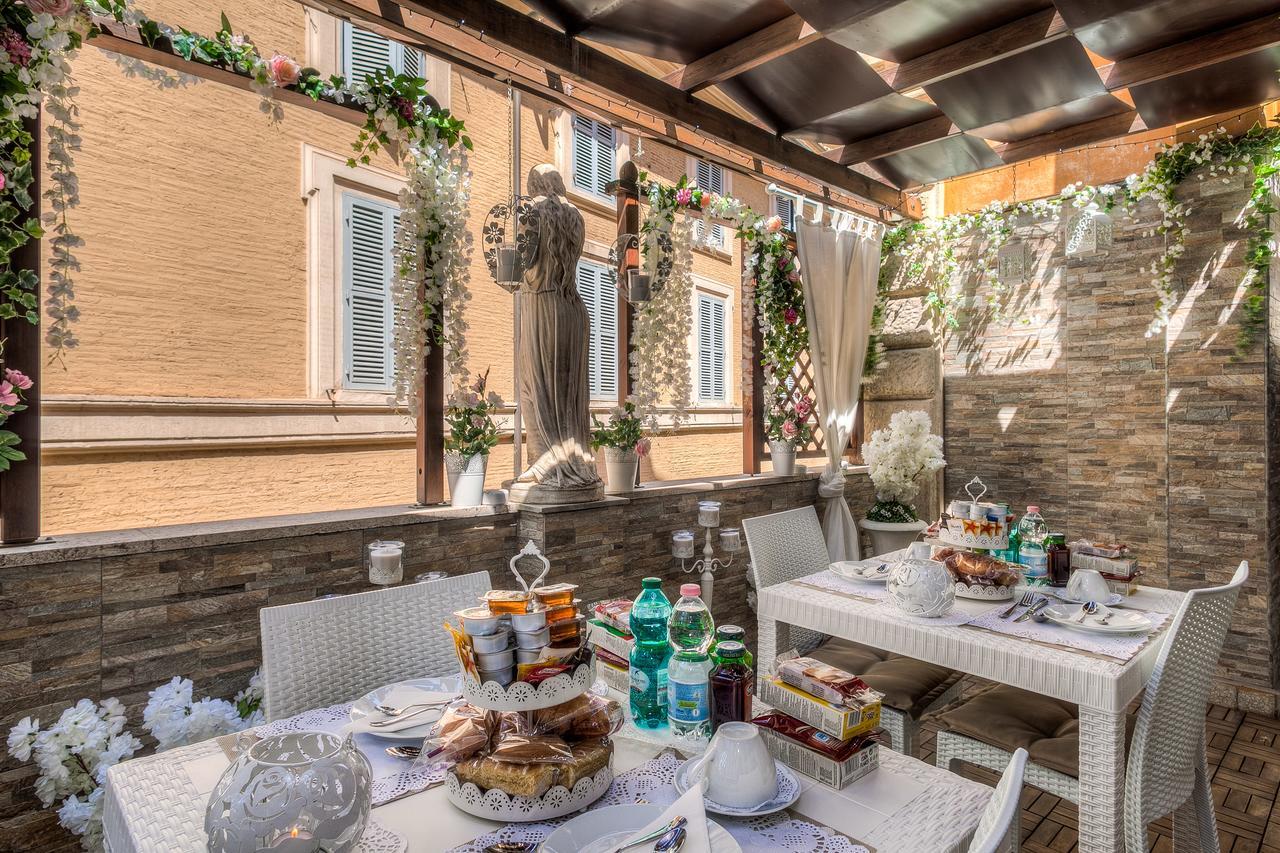 Charme & Chic Bed & Breakfast Rome Bagian luar foto