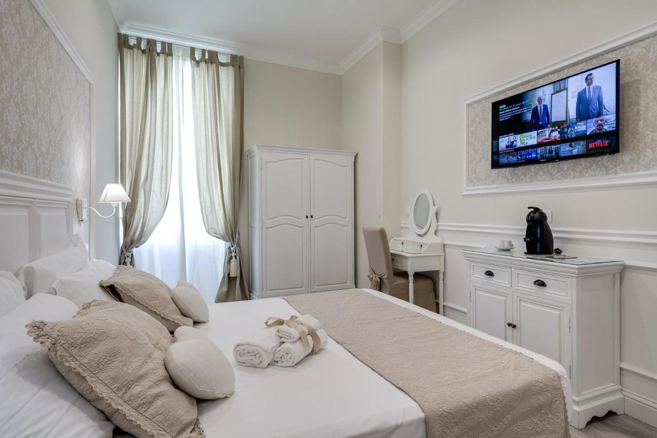 Charme & Chic Bed & Breakfast Rome Bagian luar foto