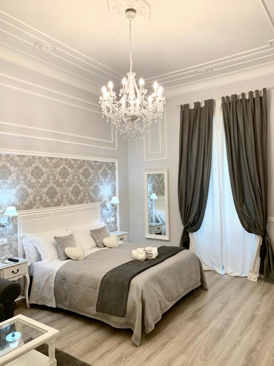 Charme & Chic Bed & Breakfast Rome Bagian luar foto