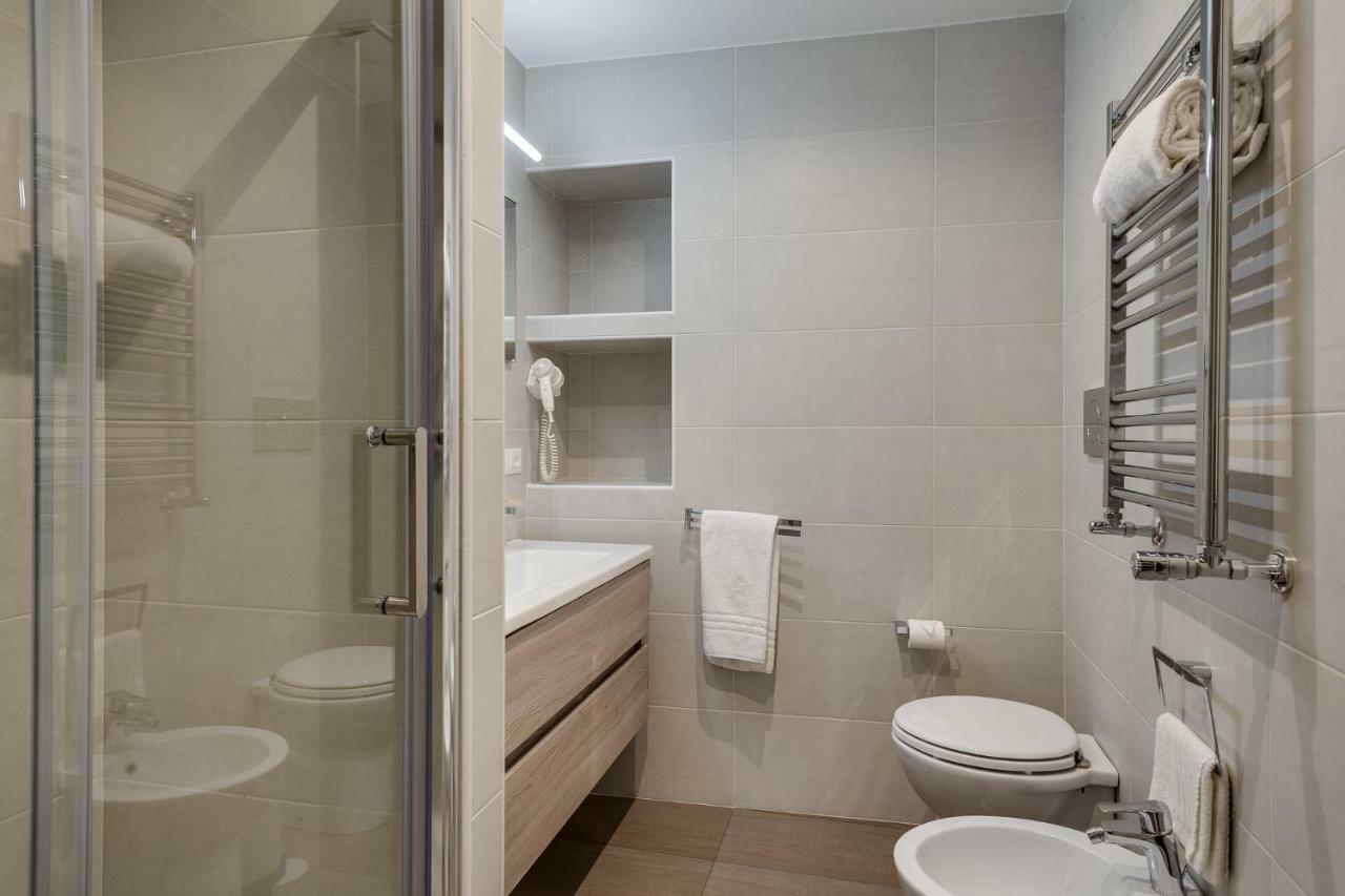 Charme & Chic Bed & Breakfast Rome Bagian luar foto